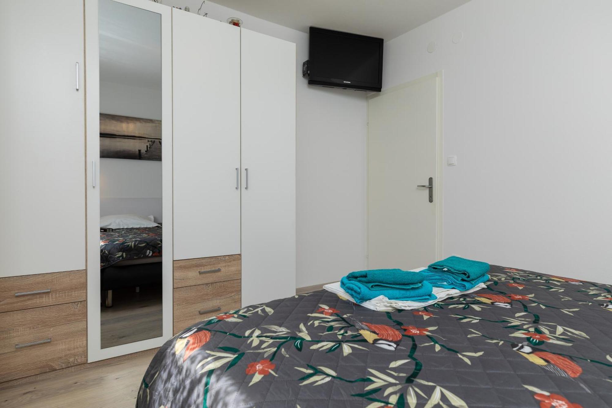 Apartments With A Parking Space Stanici, Omis - 11421 셀리나 외부 사진